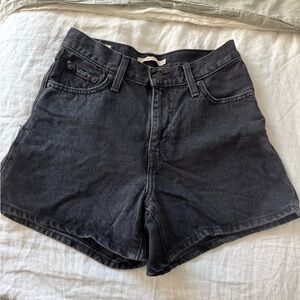 Levis 80s mom shorts
